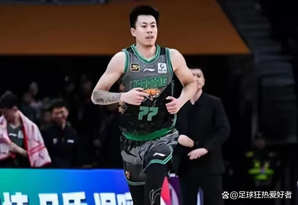 关于CBA季后赛赛程吃紧，里尔集结日再遭质疑，话题不断，轮换策略成焦点的信息